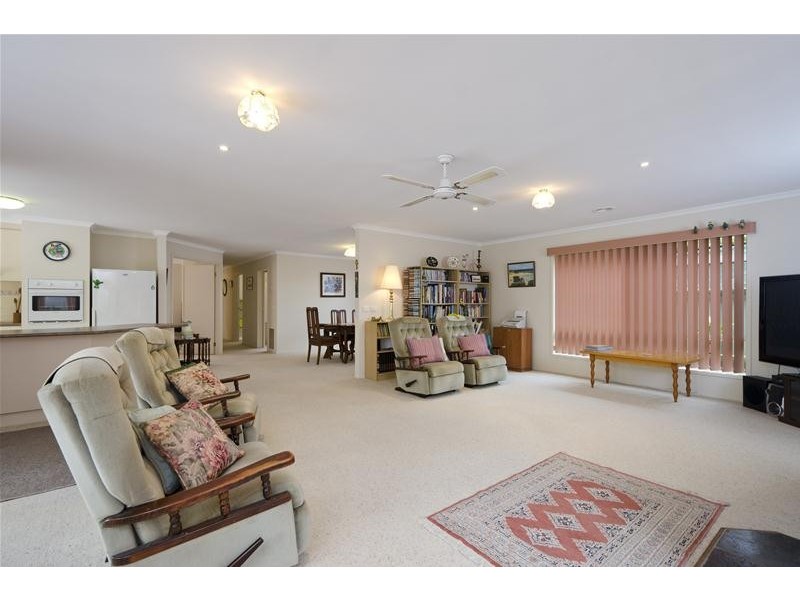 34 Oaktree Avenue, Wyndham Vale VIC 3024
