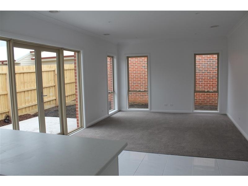 2/42 Rowes Road, Werribee VIC 3030