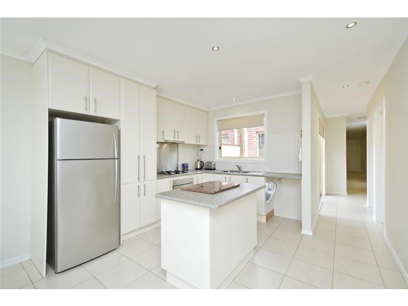 1/96 Blackforest Road, Wyndham Vale VIC 3024