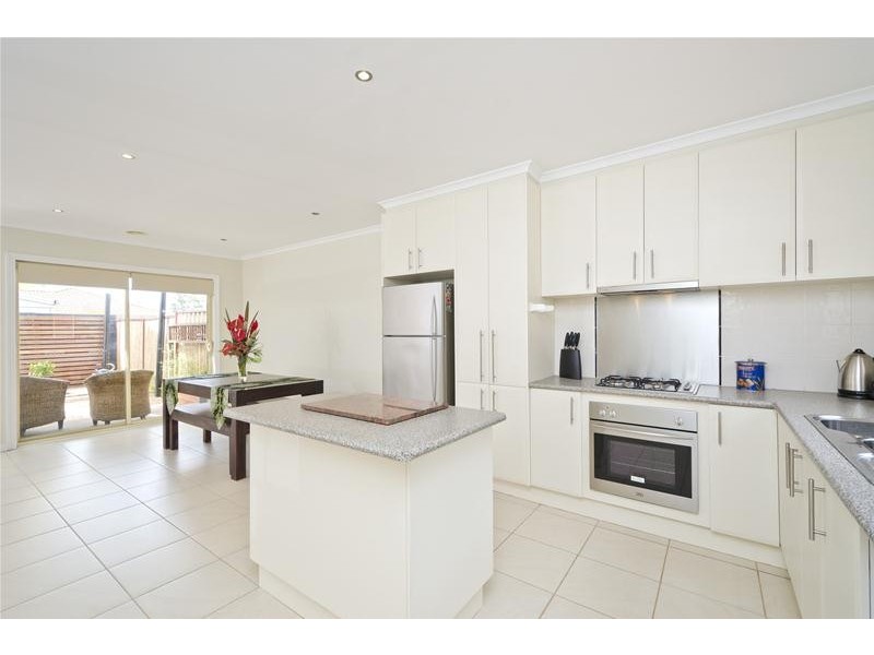 1/96 Blackforest Road, Wyndham Vale VIC 3024