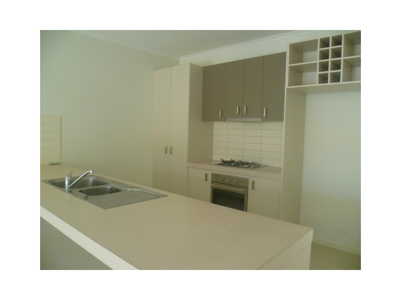 3/2-6 Anglia Court, Werribee VIC 3030