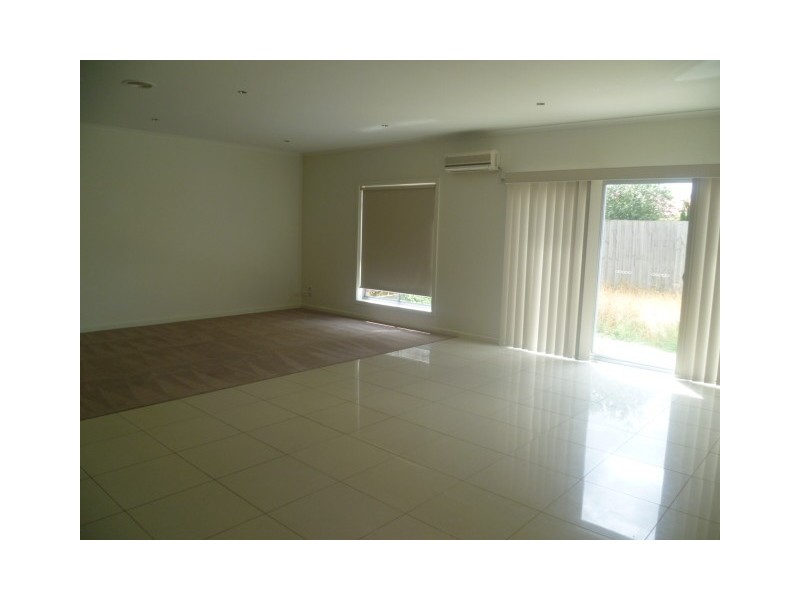 3/2-6 Anglia Court, Werribee VIC 3030