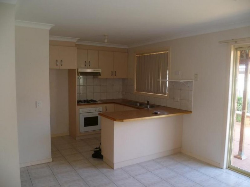 1/57 Hotham Crescent, Hoppers Crossing VIC 3029