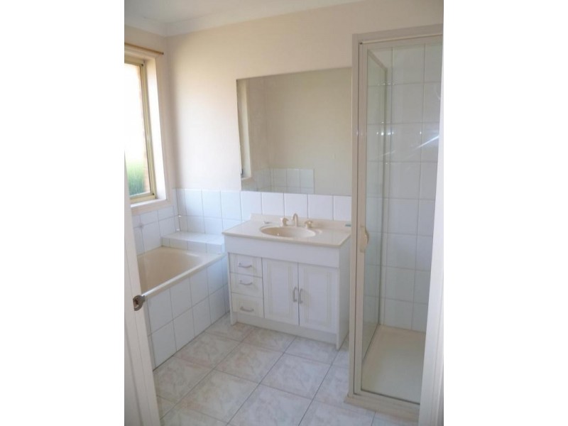 1/57 Hotham Crescent, Hoppers Crossing VIC 3029