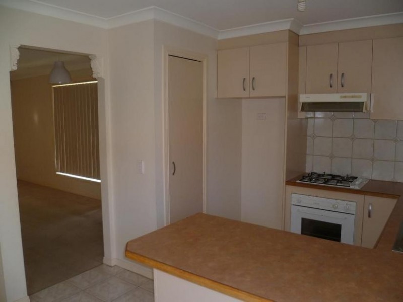 1/57 Hotham Crescent, Hoppers Crossing VIC 3029