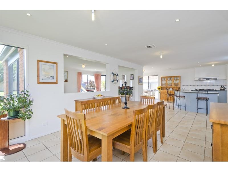 17 St Nicholas Court, Tarneit VIC 3029