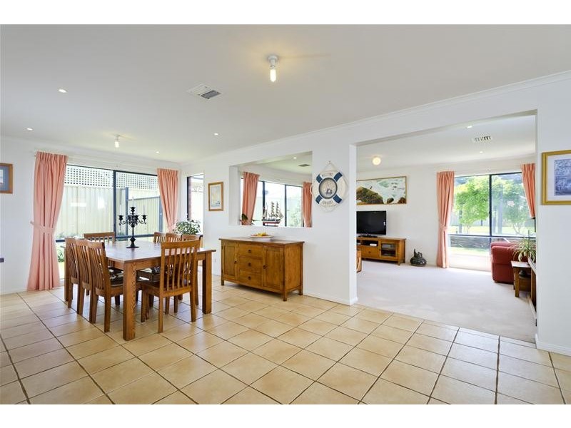 17 St Nicholas Court, Tarneit VIC 3029