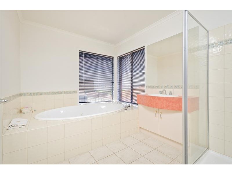 17 St Nicholas Court, Tarneit VIC 3029
