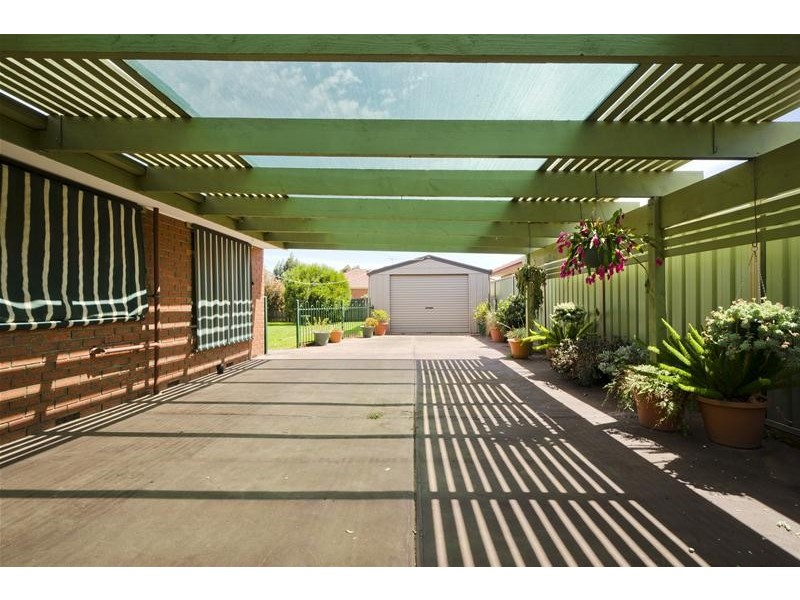 34 Silvereye Crescent, Werribee VIC 3030