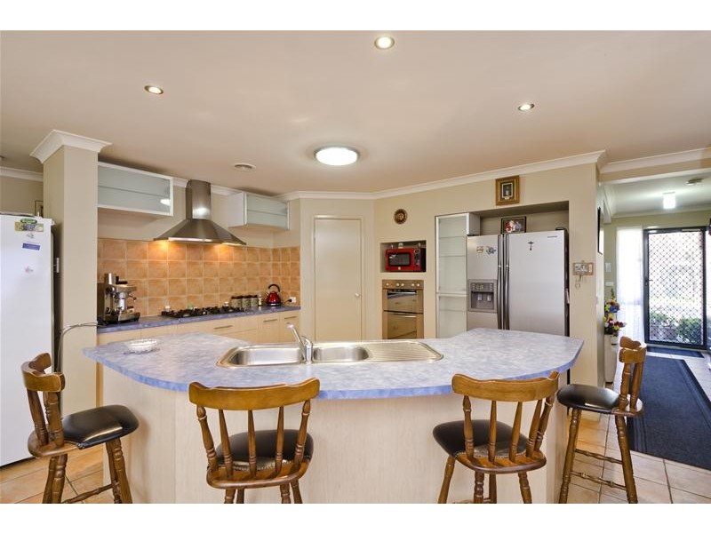 29 Kingsfield Way, Truganina VIC 3029