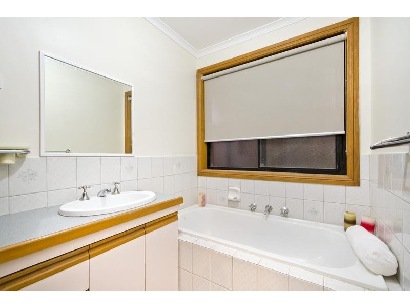 6 Frankland Crt, Wyndham Vale VIC 3024