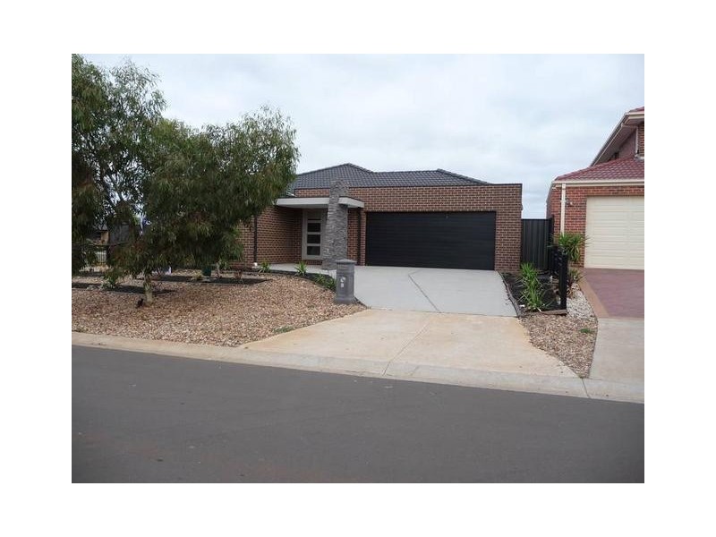 2 Mandora Grange, Tarneit VIC 3029