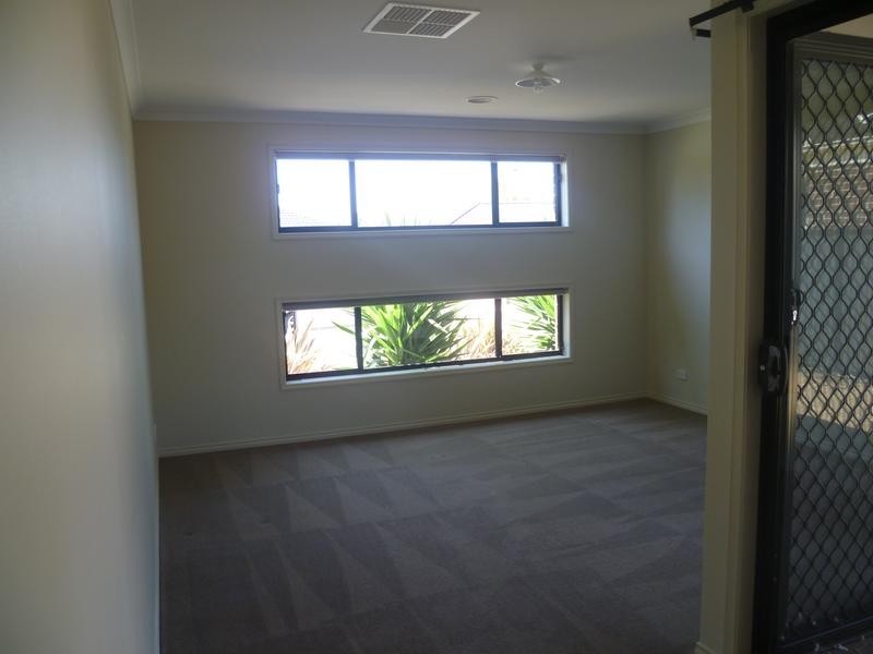 2 Mandora Grange, Tarneit VIC 3029