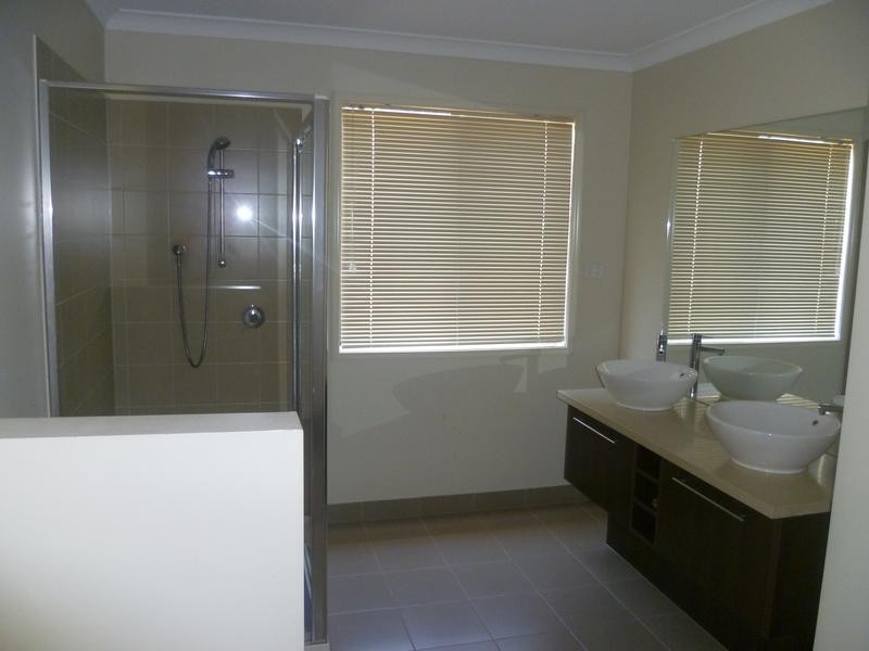 2 Mandora Grange, Tarneit VIC 3029