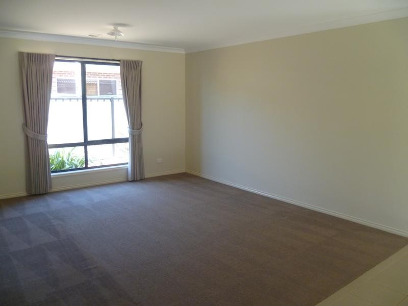 2 Mandora Grange, Tarneit VIC 3029