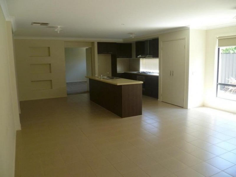 2 Mandora Grange, Tarneit VIC 3029