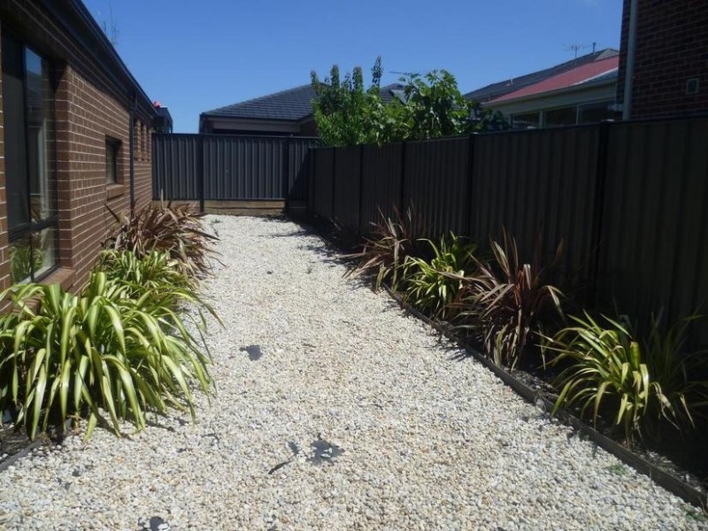 2 Mandora Grange, Tarneit VIC 3029