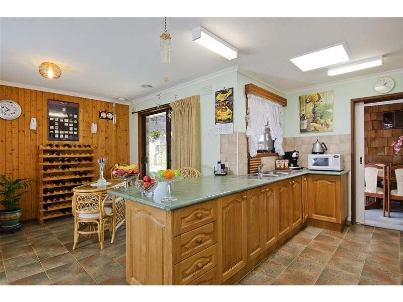 14 Quartok Avenue, Werribee VIC 3030