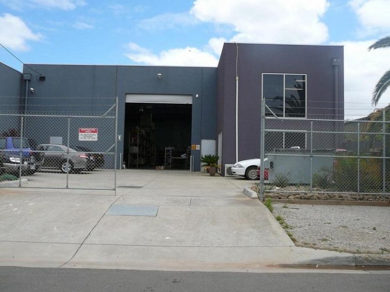 1/17 Loop Road, Werribee VIC 3030
