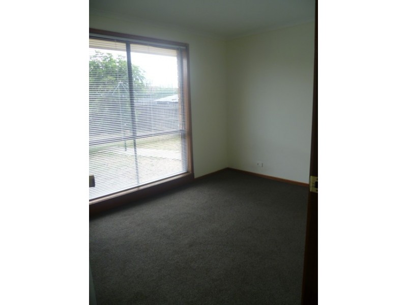 2 Westbourne Drive, Wyndham Vale VIC 3024