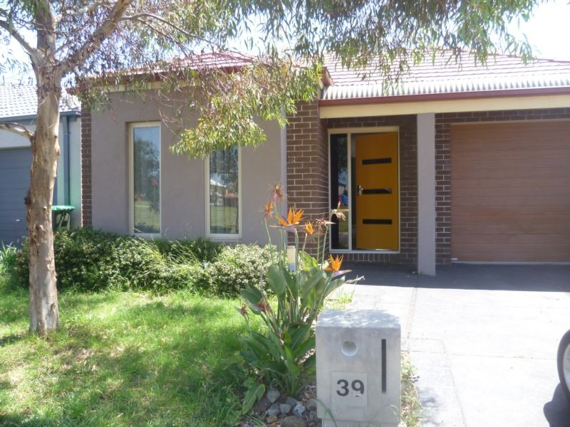 39 Nottingham Crescent, Tarneit VIC 3029
