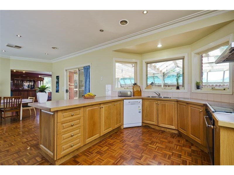 71 Oriole Drive, Werribee VIC 3030