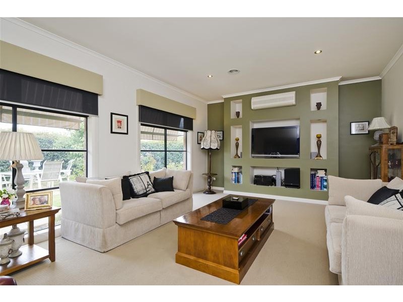 21 Carissa Circuit, Werribee VIC 3030