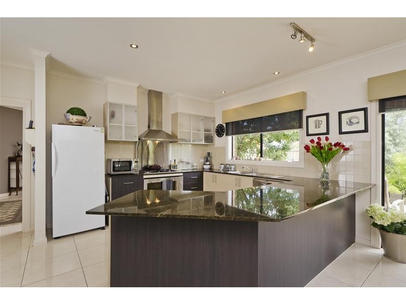 21 Carissa Circuit, Werribee VIC 3030
