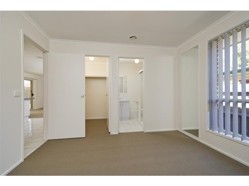 4 Presidents Court, Werribee VIC 3030