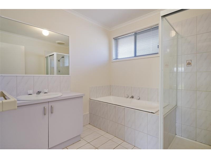 4 Presidents Court, Werribee VIC 3030