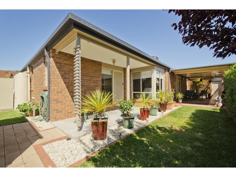 14 Dawson Cres, Wyndham Vale VIC 3024