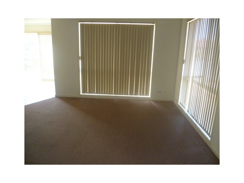 2/6-10 Latham Steet, Werribee VIC 3030