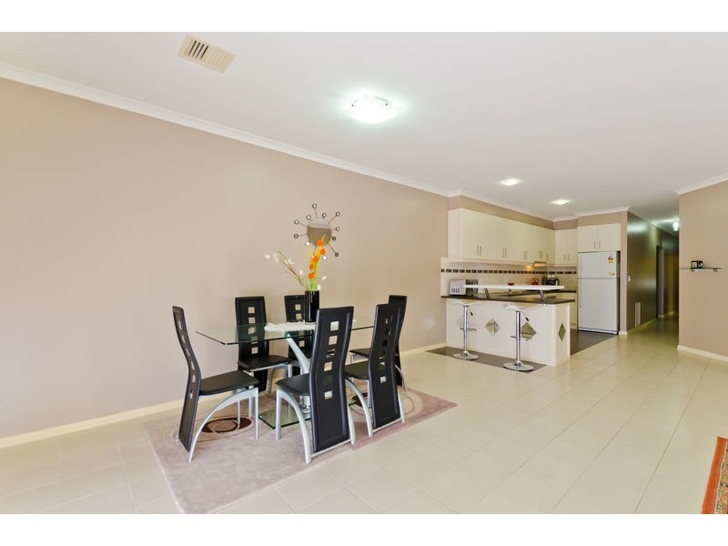 1/79 Honour Ave, Wyndham Vale VIC 3024