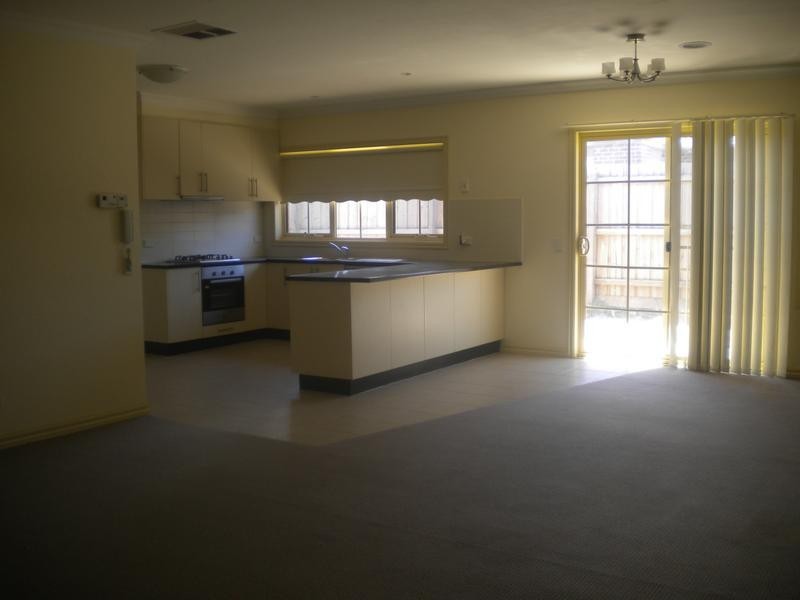 2/48 Westmeadows Lane, Truganina VIC 3029