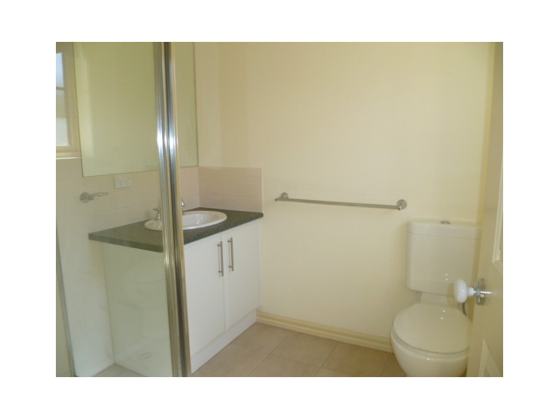 2/48 Westmeadows Lane, Truganina VIC 3029