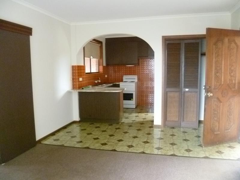 1/13 Cambridge Crescent, Werribee VIC 3030