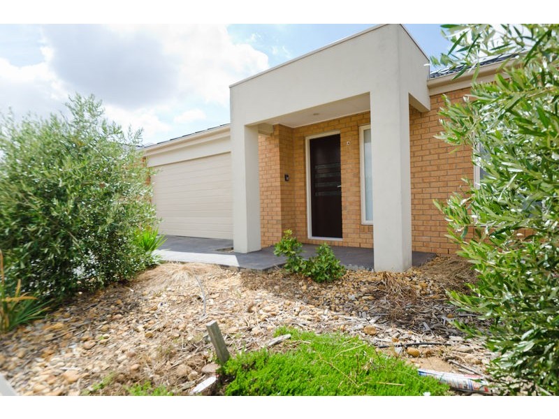 4 Akoona Way, Wyndham Vale VIC 3024