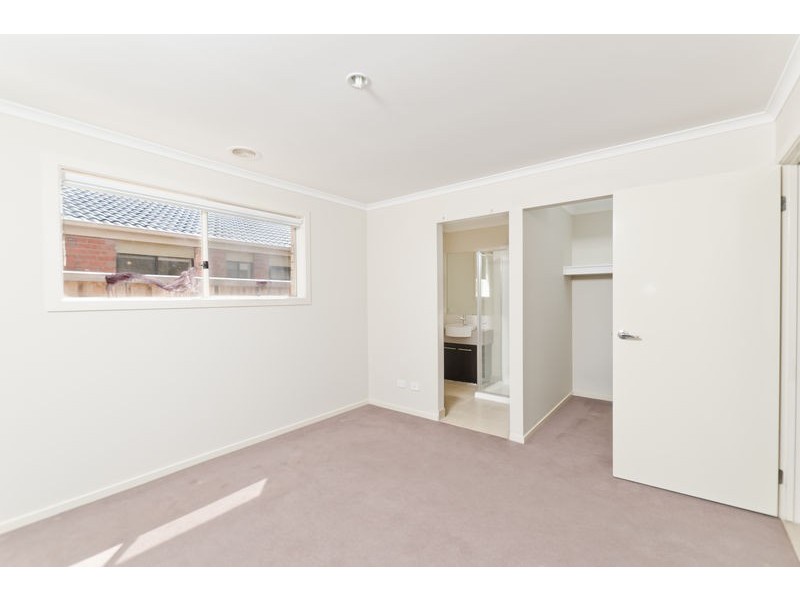 4 Akoona Way, Wyndham Vale VIC 3024