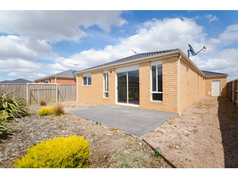 4 Akoona Way, Wyndham Vale VIC 3024
