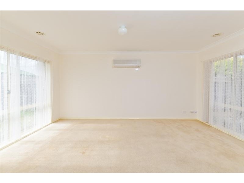 2/52 Birchwood Boulevard, Hoppers Crossing VIC 3029