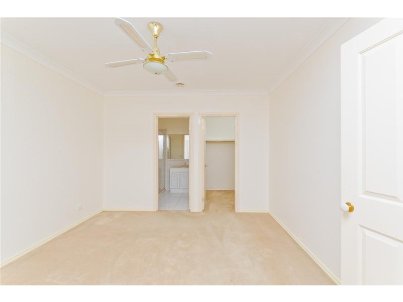 2/52 Birchwood Boulevard, Hoppers Crossing VIC 3029