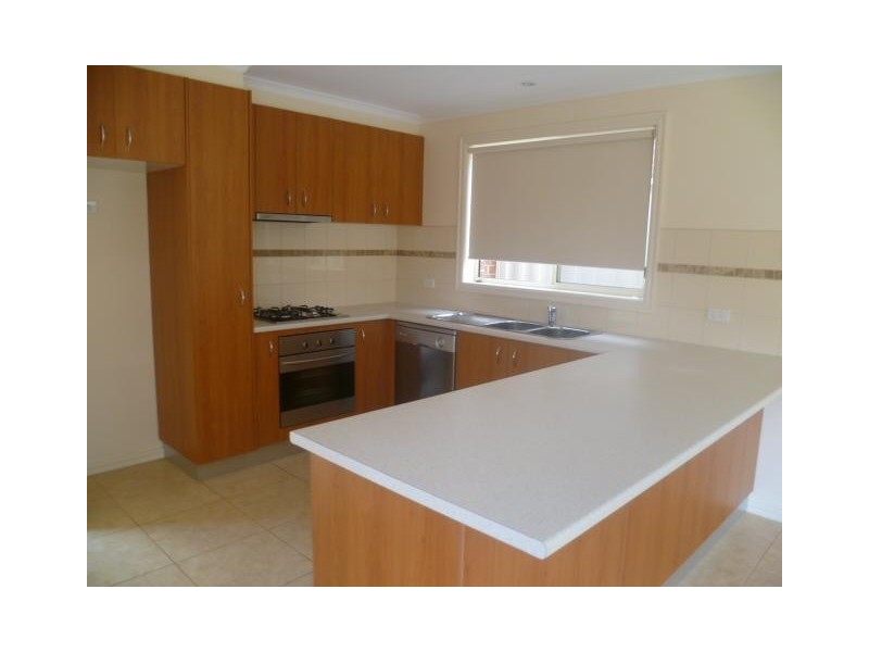 1/15 Acheron Crescent, Werribee VIC 3030