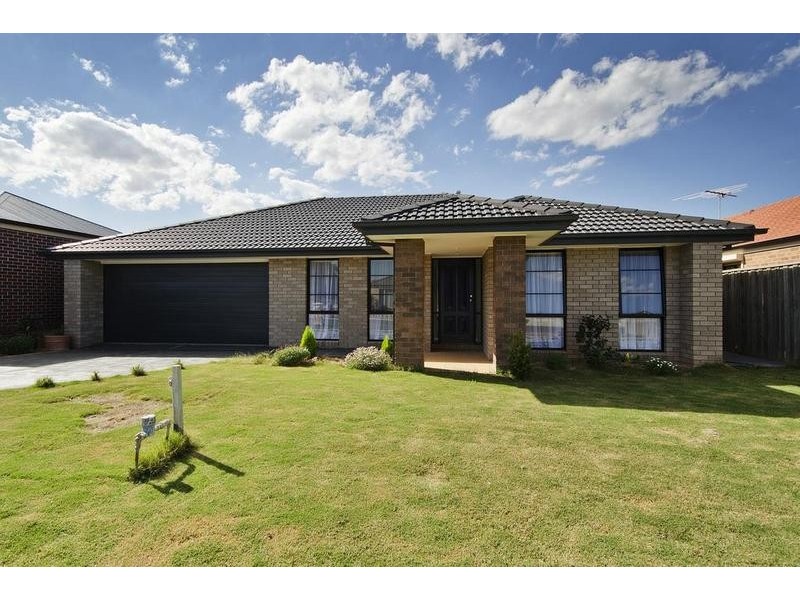 8 Decora Court, Werribee VIC 3030