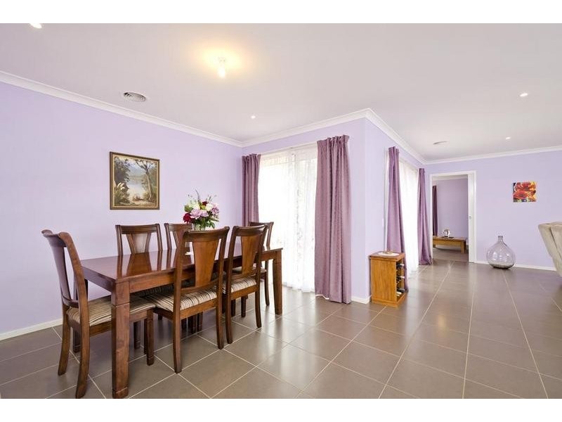 8 Decora Court, Werribee VIC 3030