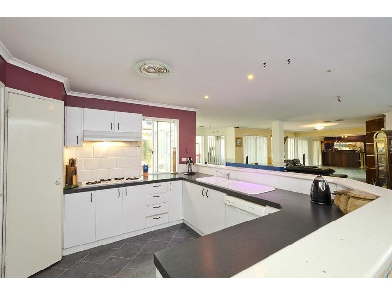 17 Sovereign Retreat, Hoppers Crossing VIC 3029