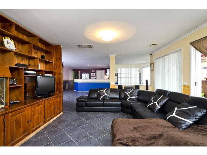 17 Sovereign Retreat, Hoppers Crossing VIC 3029