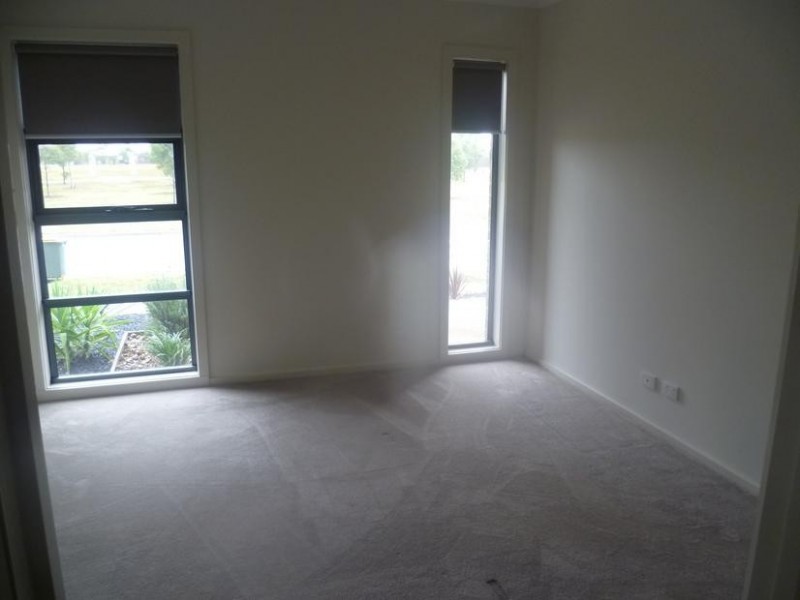 22 James Cook Drive, Truganina VIC 3029