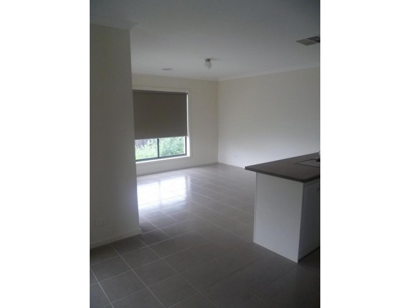 22 James Cook Drive, Truganina VIC 3029