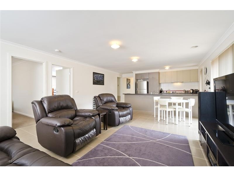 8 Yellow Gum Way, Wyndham Vale VIC 3024