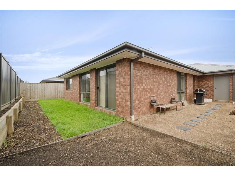 8 Yellow Gum Way, Wyndham Vale VIC 3024